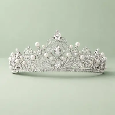 Accesorii mireasă (tiare, diademe)