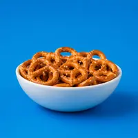 Pretzels / Crackers