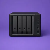 NAS (Network Attached Storage)