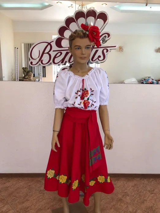 Benefis National Blouse J 0386(6049), White Shirt Fabric, Floral Rose Machine Embroidery, Lace Trim and Red Tassels, Puffy Short Sleeves