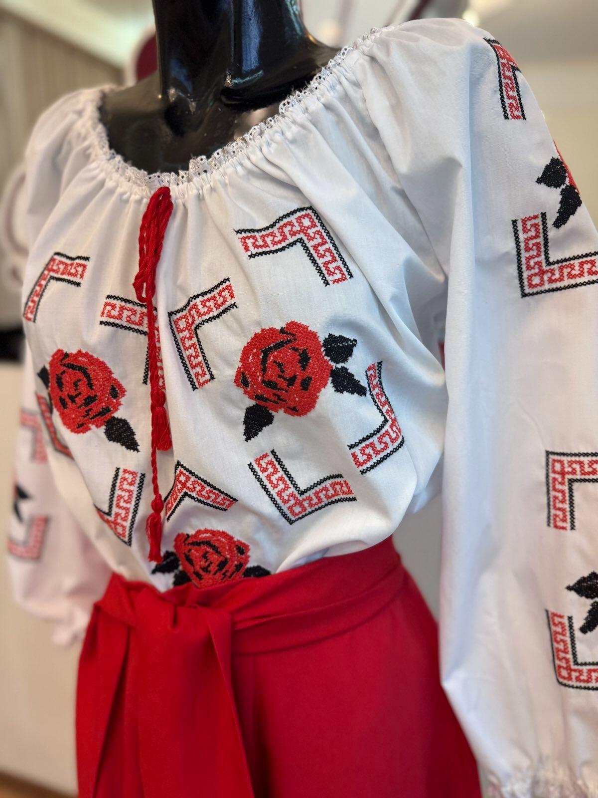 Benefis National Moldavian Blouse J 0376, Machine Embroidery, Lace Elastic Neck and Cuffs, Shirt Fabric, Adult Size L