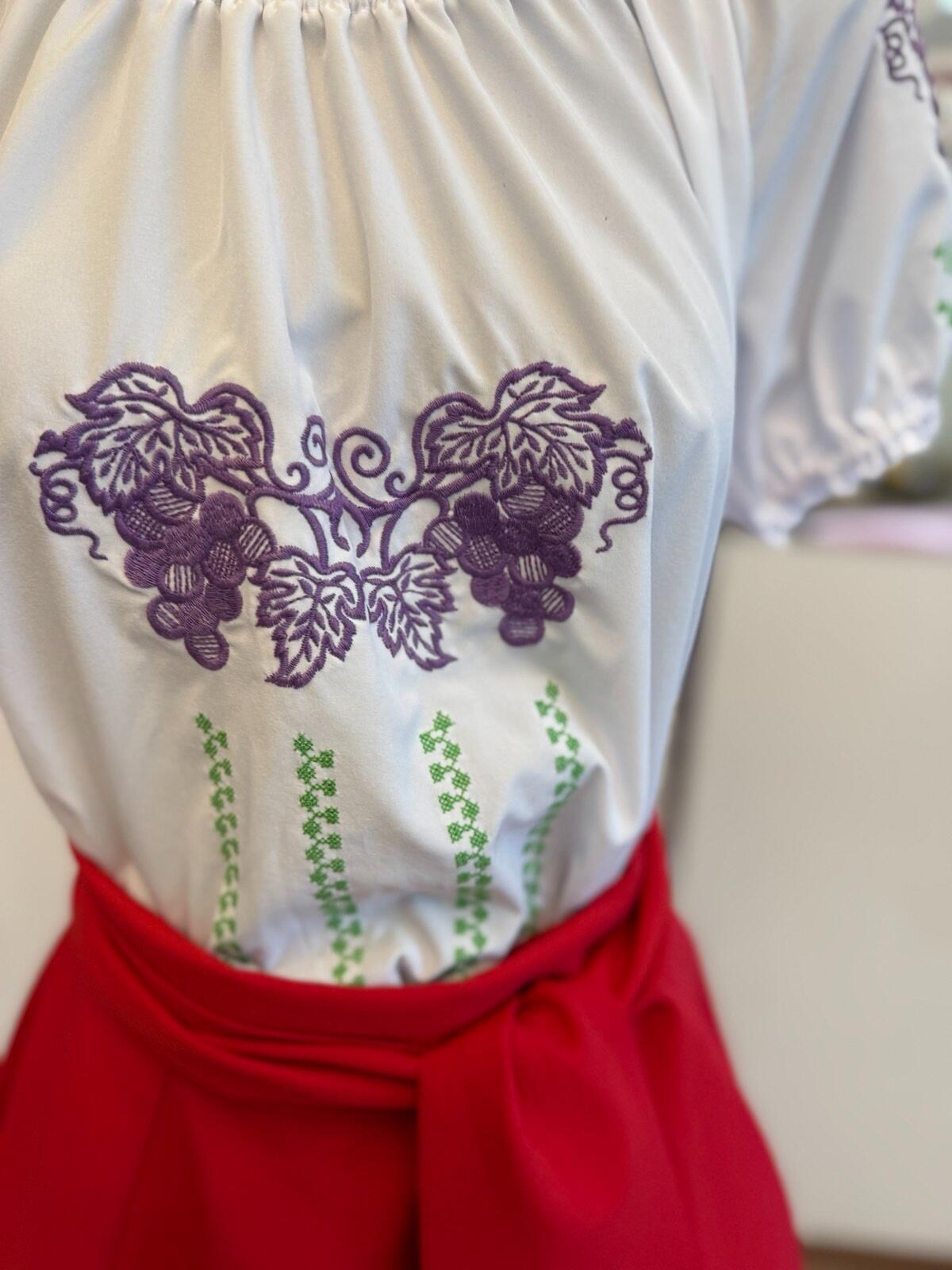 Benefis J 0350(4807) National Blouse, White Shirt Fabric, Machine Embroidery Purple Grapes, Lace Trim, Size M Adult