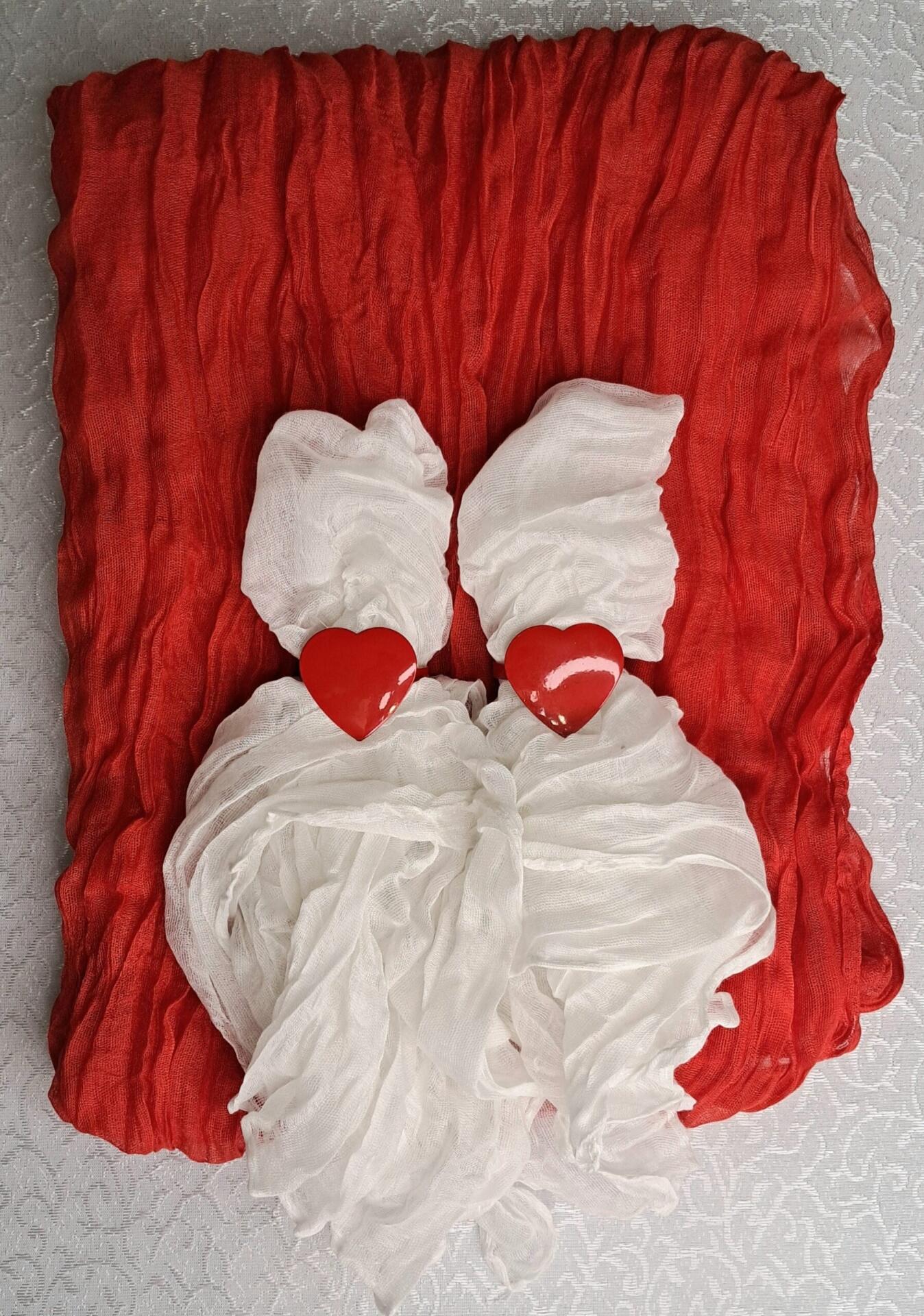 Reusable Red Romantic Valentine's Day Table Centerpiece Set with LED Candles and Silk Rose Petals