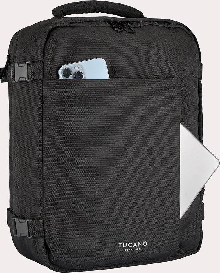 Rucsac de Calatorie Tucano Tugò M BKTUG3-M Cabin, Negru, pentru Laptop 15.6 inch sau MacBook Pro 16 inch, Capacitate 20L, Plastic Reciclat, Suport AirTag, 30x40x16 cm