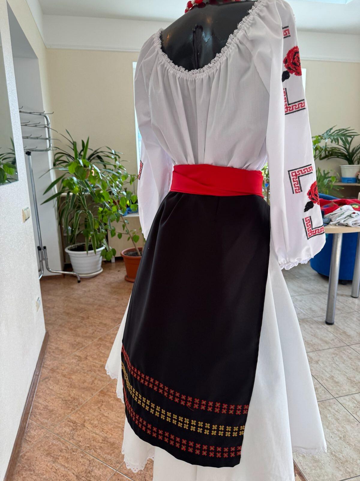 Benefis J 0149(4502) Traditional Moldavian National Skirt for Women and Girls, Natural Materials, Size L