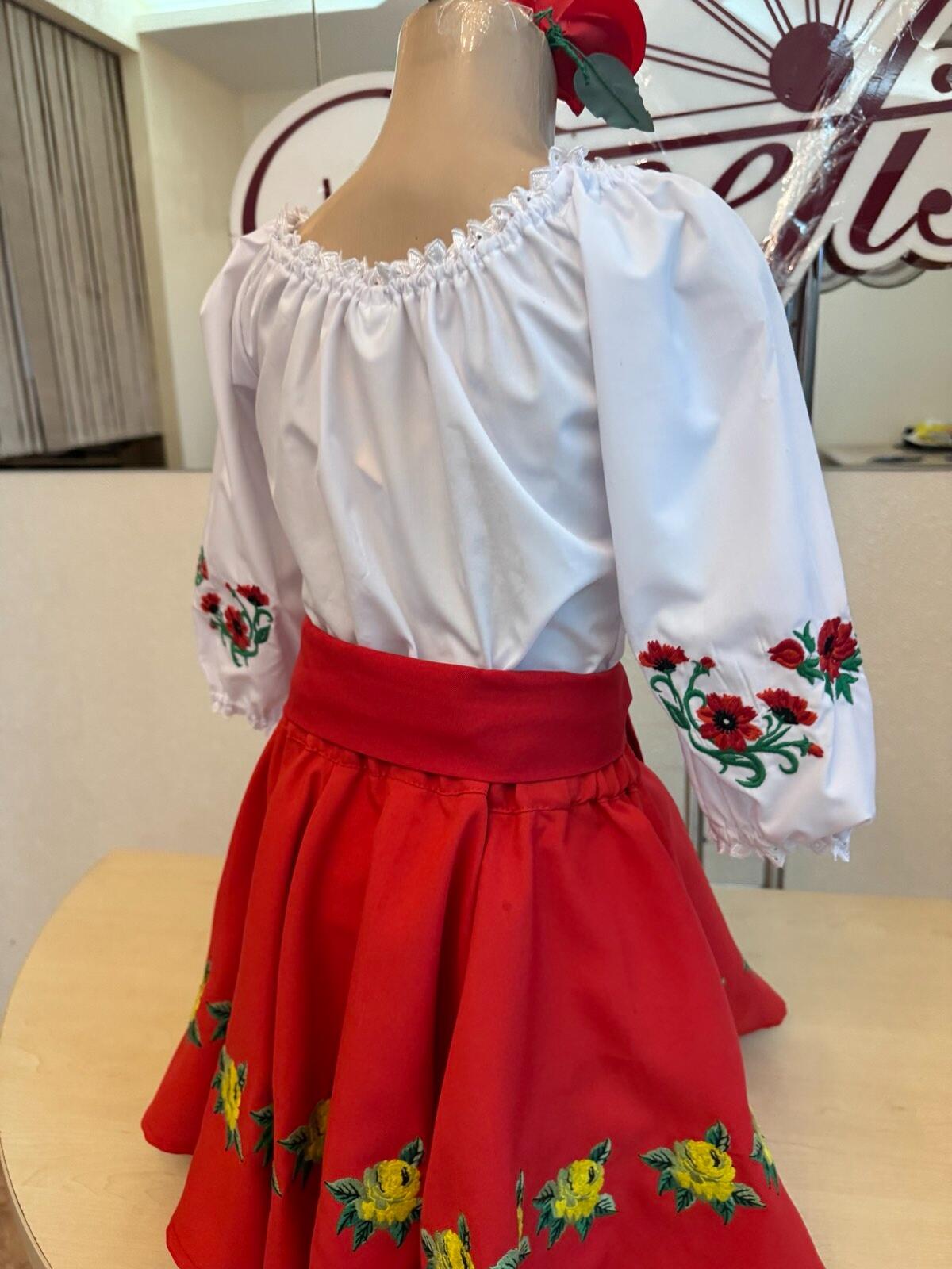 Fustă Națională Moldovenească Tradițională Benefis J 0354 Roșie cu Broderie Florală Galbenă pentru Femei și Fete, Materiale Naturale