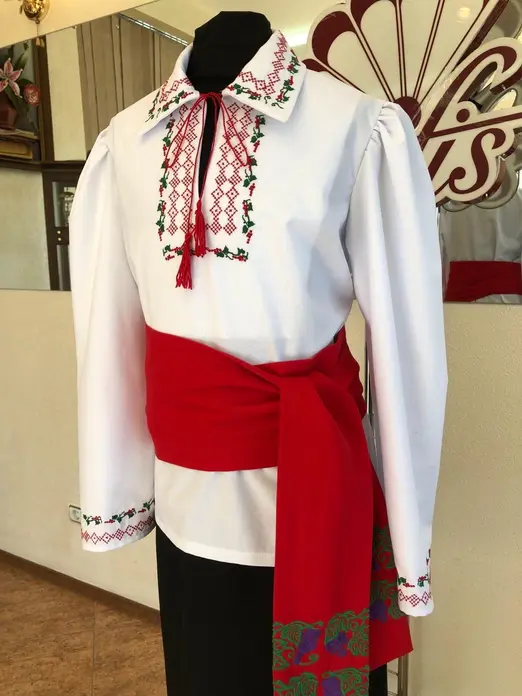 Benefis J 0380(6043) National Moldavian Shirt for Boys, White Magpie Fabric, Red and Green Machine Embroidery, Long Sleeves, Size M (134-146 cm)