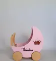 Căruțas pentru Păpuși și Walker din Lemn pentru Bebeluși, Gri, Jucărie de Rol din Lemn Masiv cu Roți cu Cauciuc, Design cu Coroană, Personalizabil cu Nume