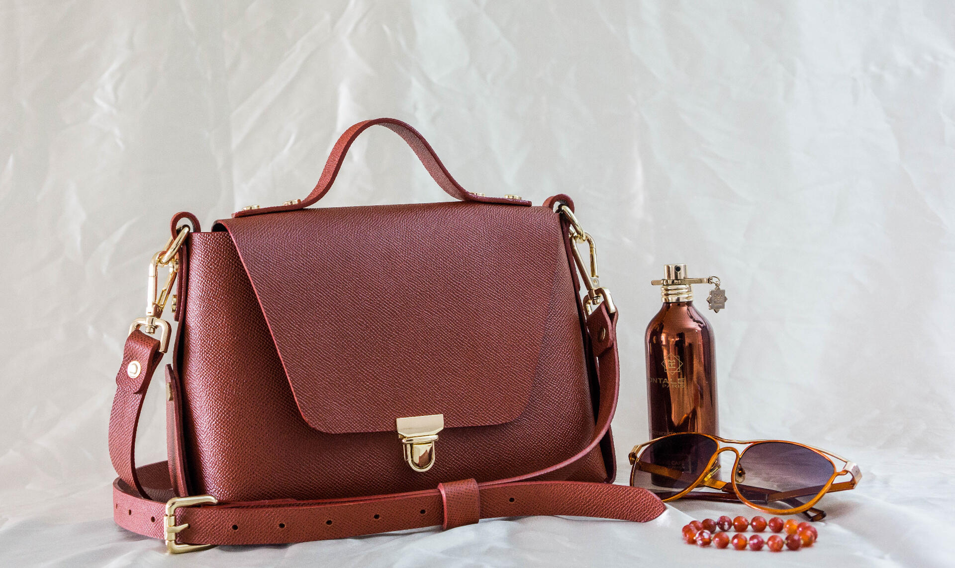 Handmade Women's Handbag, Brown, Natural Cow Leather Exterior and Pigskin Interior, Italian Hardware, 27x18x9 cm, Top Handle and Detachable Crossbody Strap