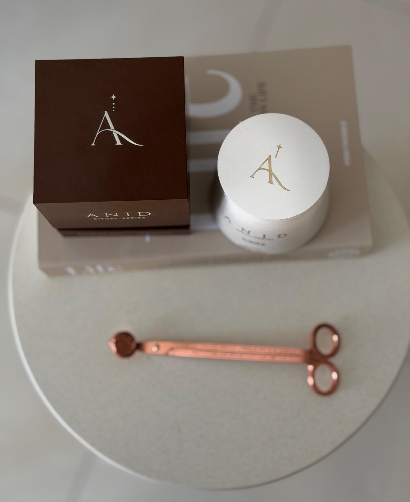 Lumânare Anid Candles Ritual Series Iubire din Ceară de Soia, 350g, Fitil de Lemn, Recipient Premium Handmade cu Capac, Aromaterapie