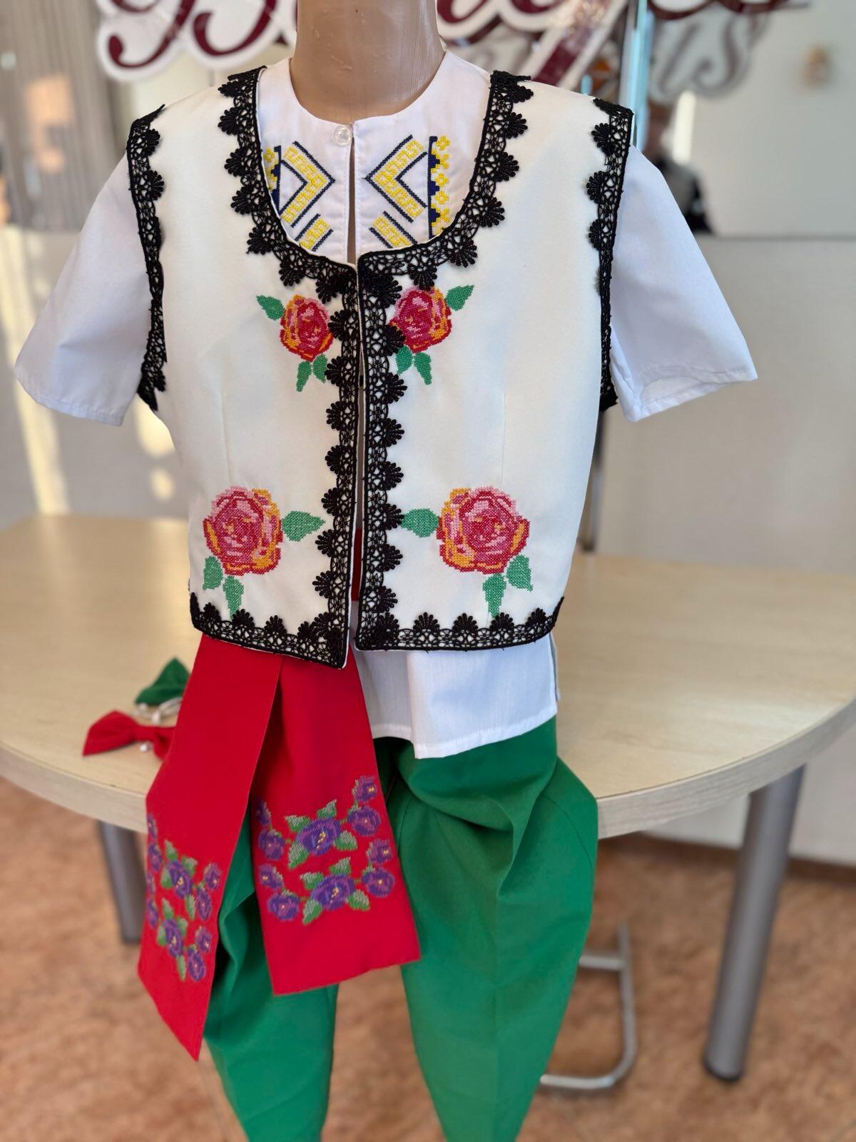 Benefis Moldavian National Shirt J 0304 (4952), Natural Cotton Fabric, Machine Embroidered Chest Design, Traditional Camasa