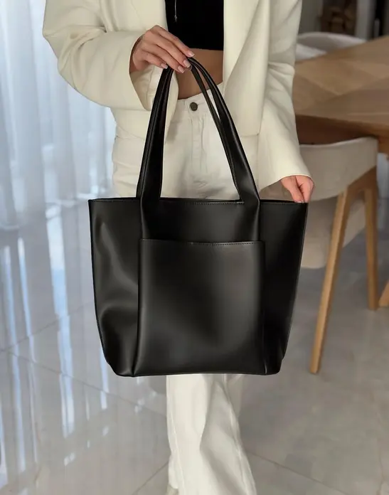 Geanta Shopper Luck Jade, Piele Ecologica, Neagra, 40x33x10 cm, Compatibila cu Laptop 14 inch si Documente A4, Compartiment Principal Spatios si Buzunar frontal cu Magnet