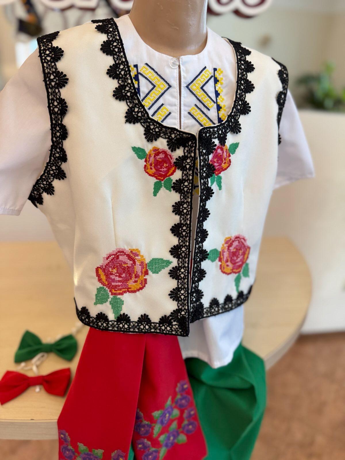 Benefis Moldavian National Shirt J 0304 (4952), Natural Cotton Fabric, Machine Embroidered Chest Design, Traditional Camasa