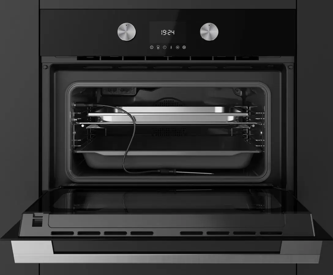 Cuptor Compact Multifunctional cu Abur Teka HLC 8470 SC BK, 44L, Clasa Energetică A+, HydroClean PRO, Ecran TFT Touch, Sticlă Neagră