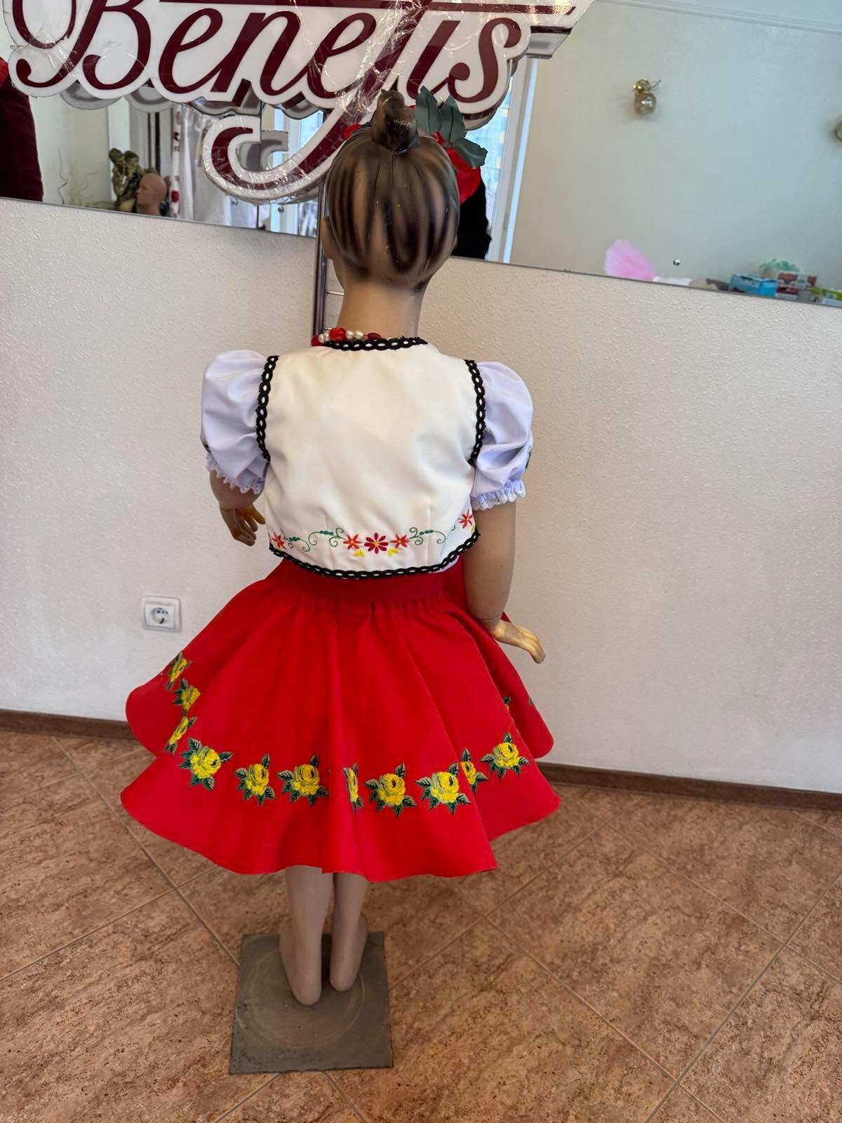 Fustă Națională Moldovenească Tradițională Benefis J 0354 Roșie cu Broderie Florală Galbenă pentru Femei și Fete, Materiale Naturale