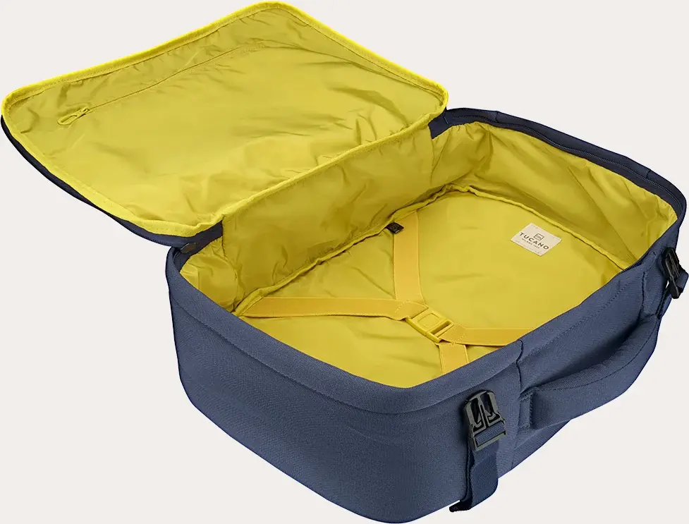 Rucsac de Calatorie Tucano Tugò M BKTUG3-M Cabin, Albastru, pentru Laptop 15.6 inch sau MacBook Pro 16 inch, Capacitate 20L, Plastic Reciclat, Suport AirTag, 30x40x16 cm