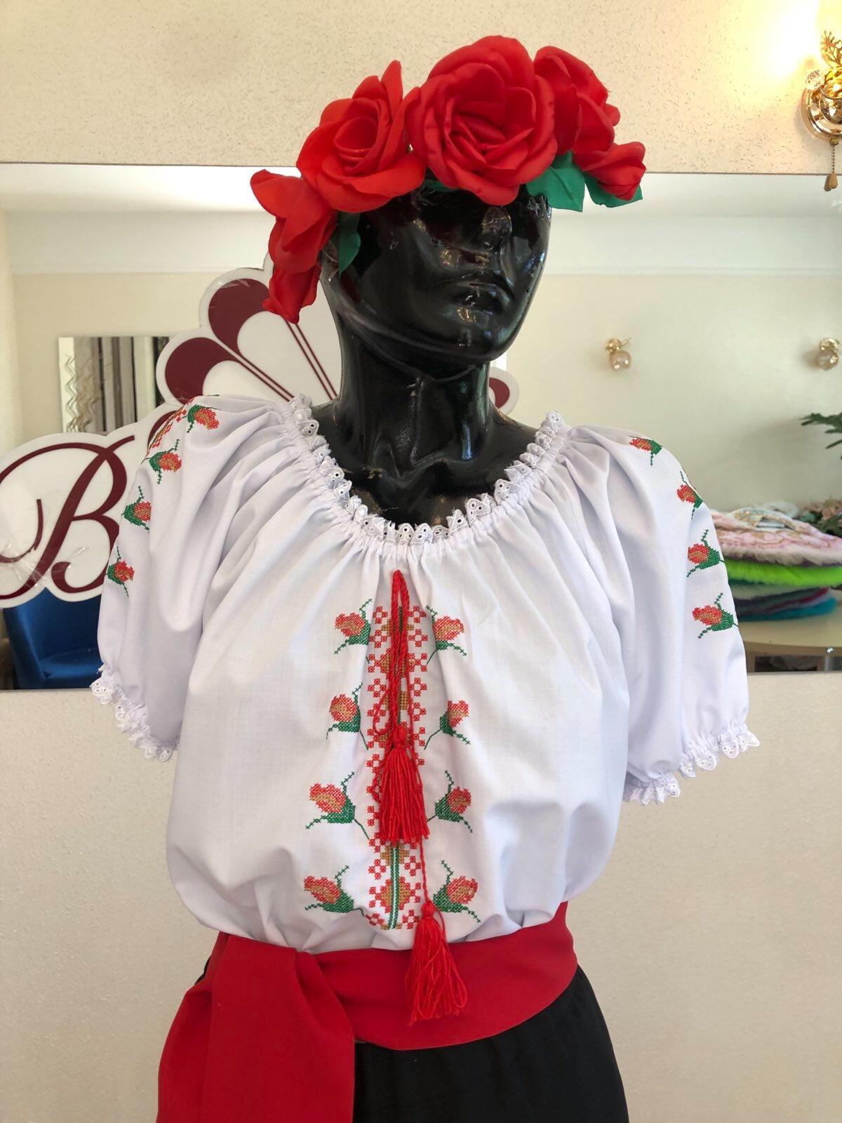 Bluza Nationala Benefis J 0390, Stil Traditional Romanesc Moldoveneasc, Material Camasa Alb cu Broderie Florala Roșu-Verde, Dantela Naturala, Bust 86-92 cm