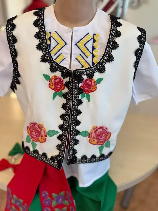 Benefis Moldavian National Shirt J 0304 (4952), Natural Cotton Fabric, Machine Embroidered Chest Design, Traditional Camasa