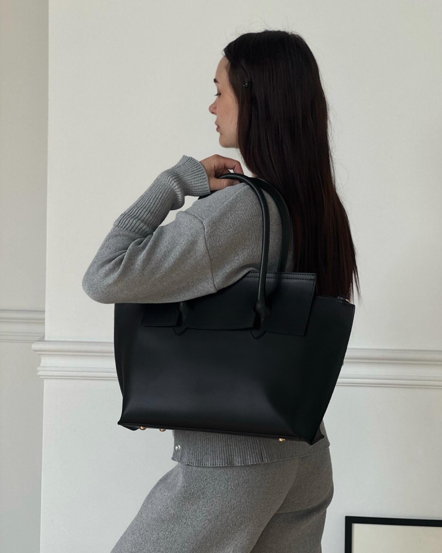 Geanta de Umar Luck Cecily din Piele Ecologica, Neagra, 45x28x12 cm, Compatibila cu Laptop 15 inch si Documente A4, cu Curea Detasabila