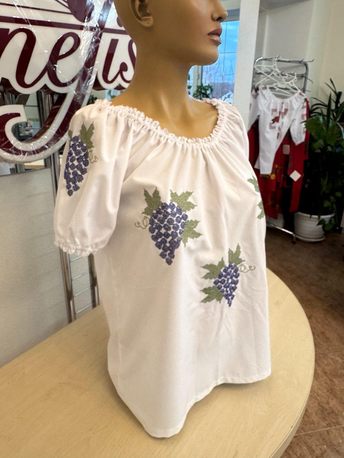Benefis National Moldavian Blouse J 0364, Shirt Fabric with Purple Grapes Machine Embroidery, Lace Puff Sleeves, Bust 86-92cm, Waist 74-79cm