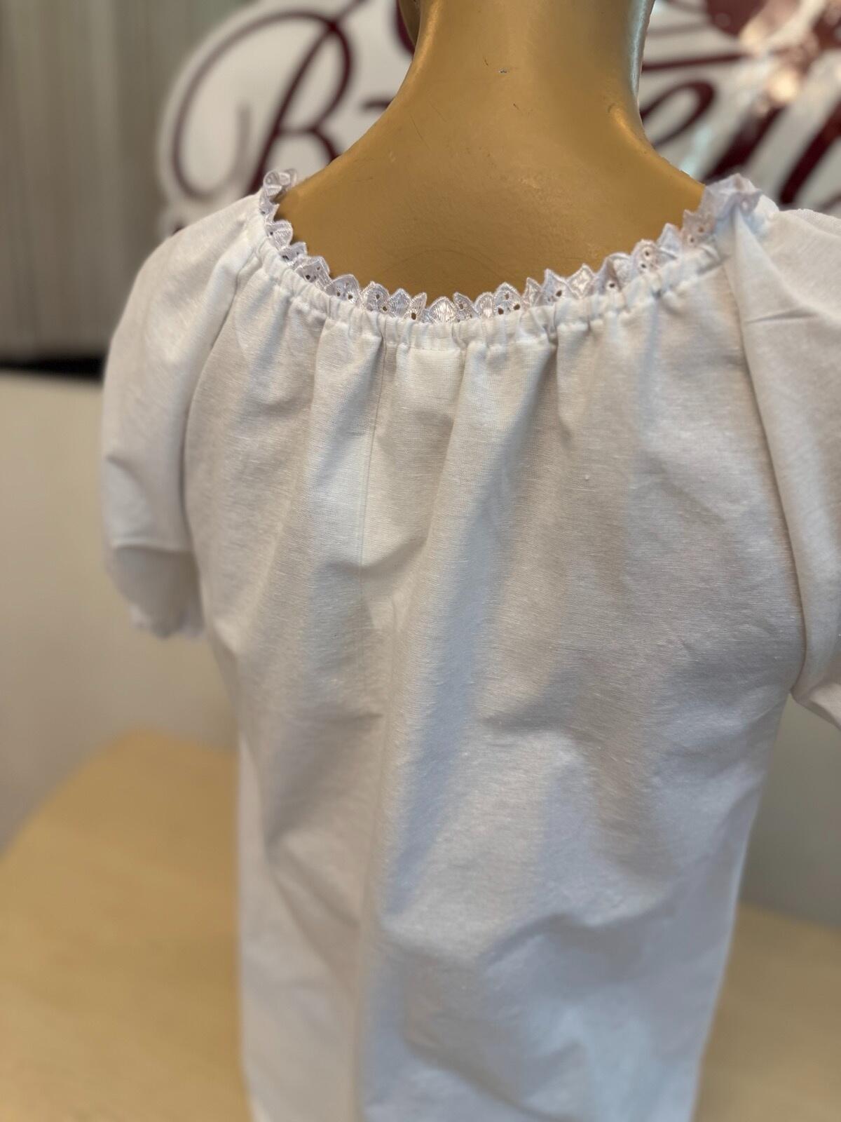 Bluza Nationala Benefis J 0365, din Material de Camasa cu Broderie Mecanizata, Dantela la Gat si Maneca, Bust 78-81cm, Talie 64-67cm, Sold 82-86cm