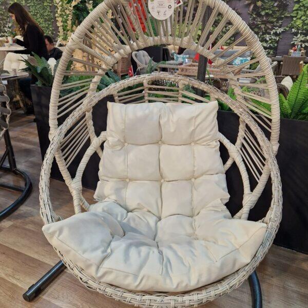 Leagan Nobel Tip Cocoon Single cu Suport, Cos Suspendat din Rattan Sintetic, Design Ergonomic, Culoare Gri, Capacitate 130kg, 120x115x210 cm, cu Perne Incluse