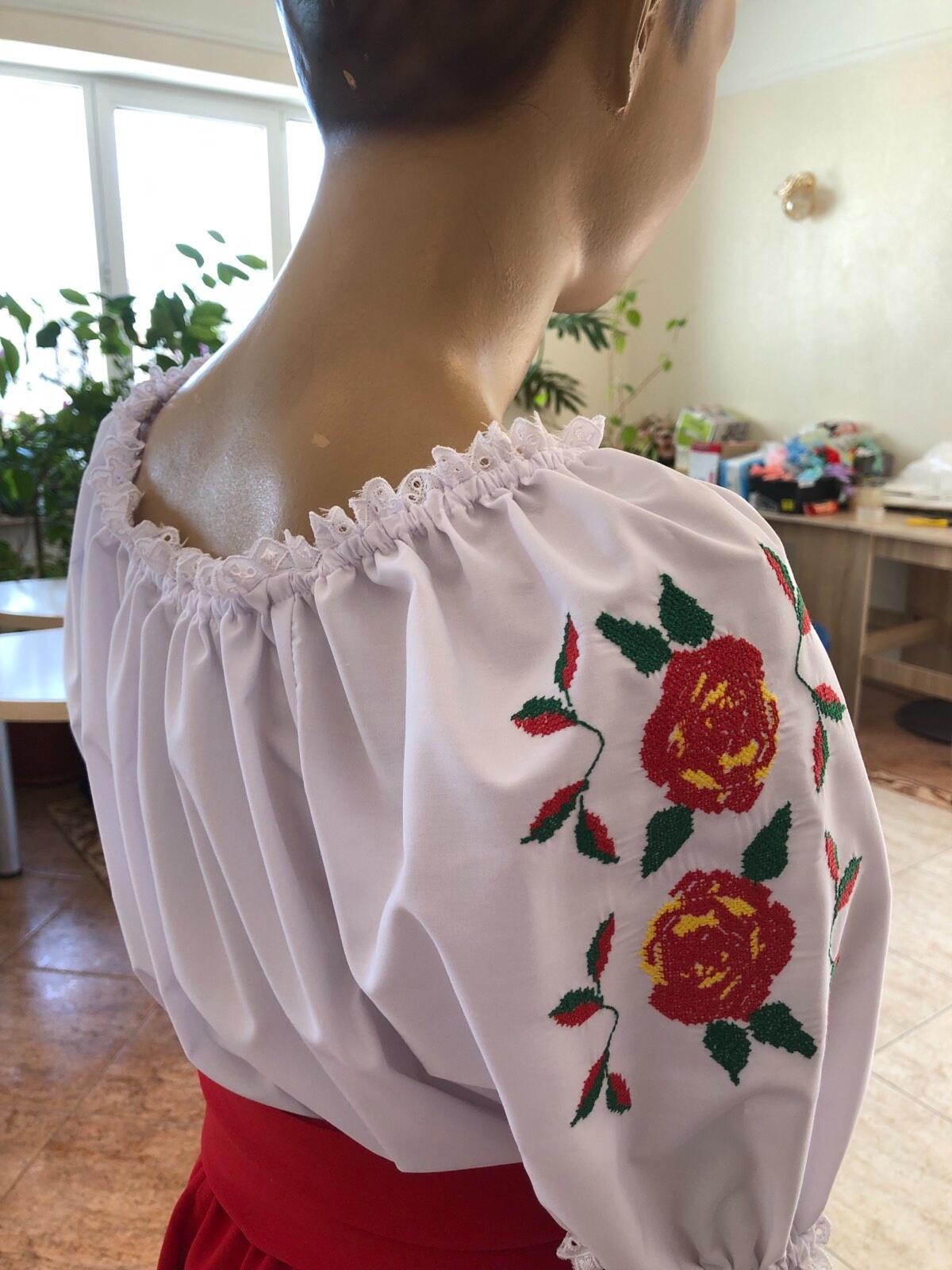 Benefis National Blouse J 0386(6049), White Shirt Fabric, Floral Rose Machine Embroidery, Lace Trim and Red Tassels, Puffy Short Sleeves