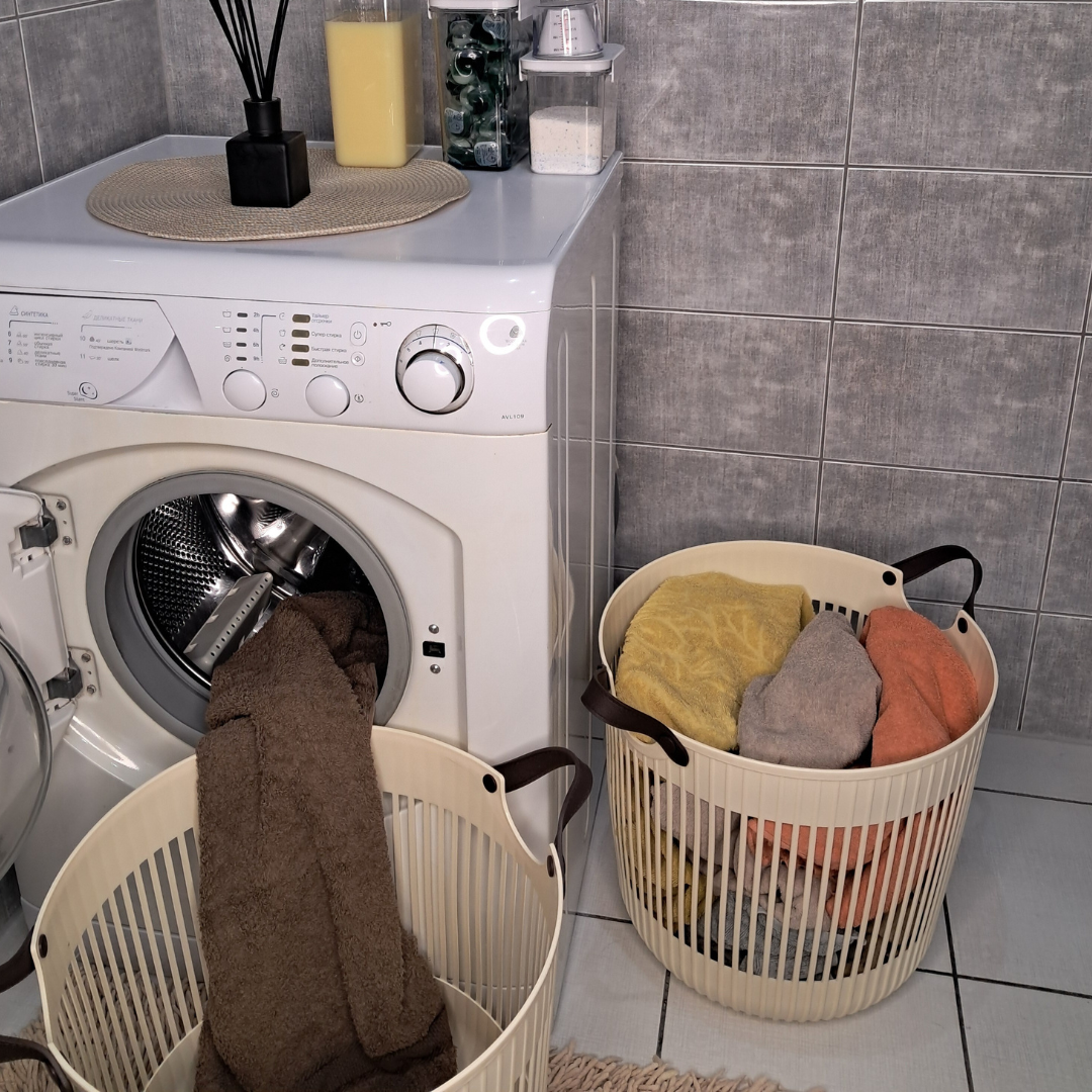 Ventilated Plastic Laundry Basket with Ergonomic Handles: 41 x 41 x 38 cm, Durable Polypropylene Material, Perforated Airflow Design, Lightweight Clothes Hamper for Bathroom and Laundry Room