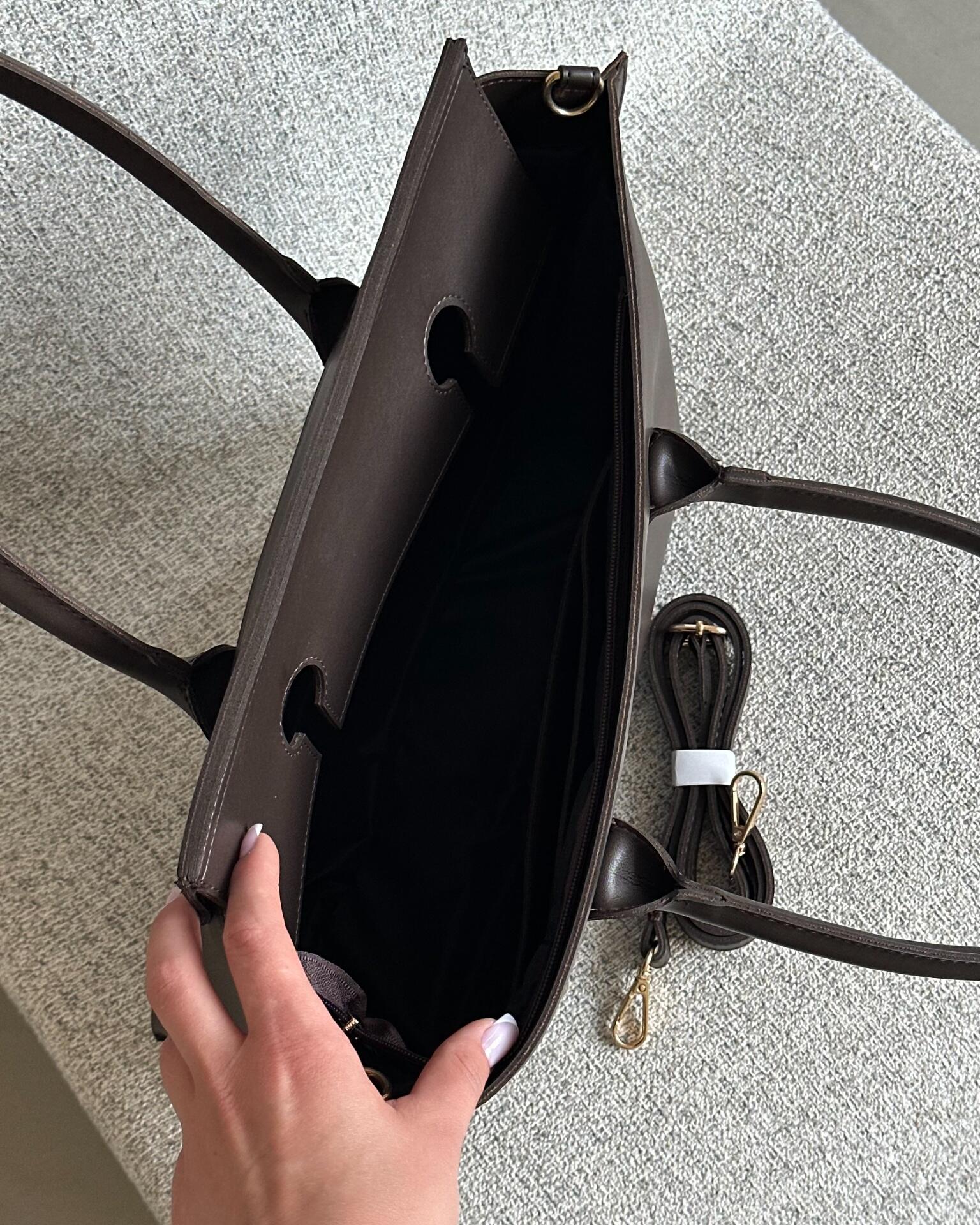 Geanta de Umar Luck Cecily din Piele Ecologica, Neagra, 45x28x12 cm, Compatibila cu Laptop 15 inch si Documente A4, cu Curea Detasabila