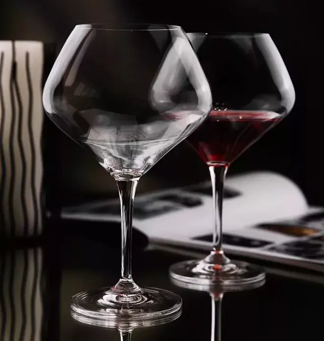 Set de 2 pahare pentru vin roșu Bohemia Cristal Amoroso, 470 ml, cristal, design pentru oxigenare și dezvoltarea aromelor, înălțime 20.8 cm