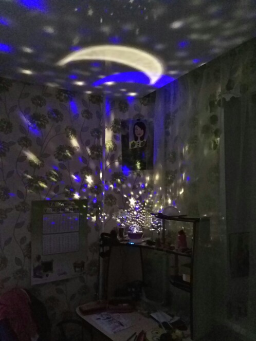 Star Master Pro Night Light Projector, 4 LED Moving Stars & Moon Lamp, 3 Modes RGB/Warm White, 360° Rotation, USB/AAA Battery Powered, Violet, 13x13x14.5cm