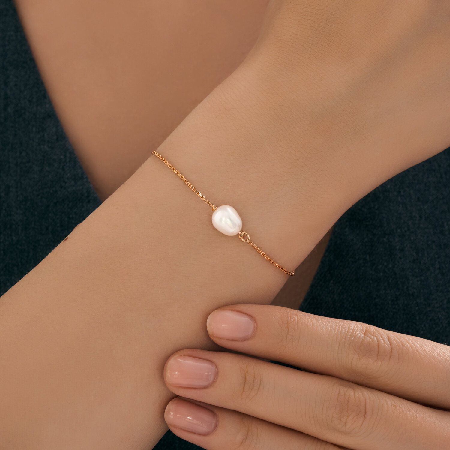 Brățară SOKOLOV pentru femei 795065 Colecția CRUISE 2025, Mărime 18, Aur Roșu 585 cu Perlă Naturală Albă formă Pară 7x8mm, 3.218 ct, 1.58g