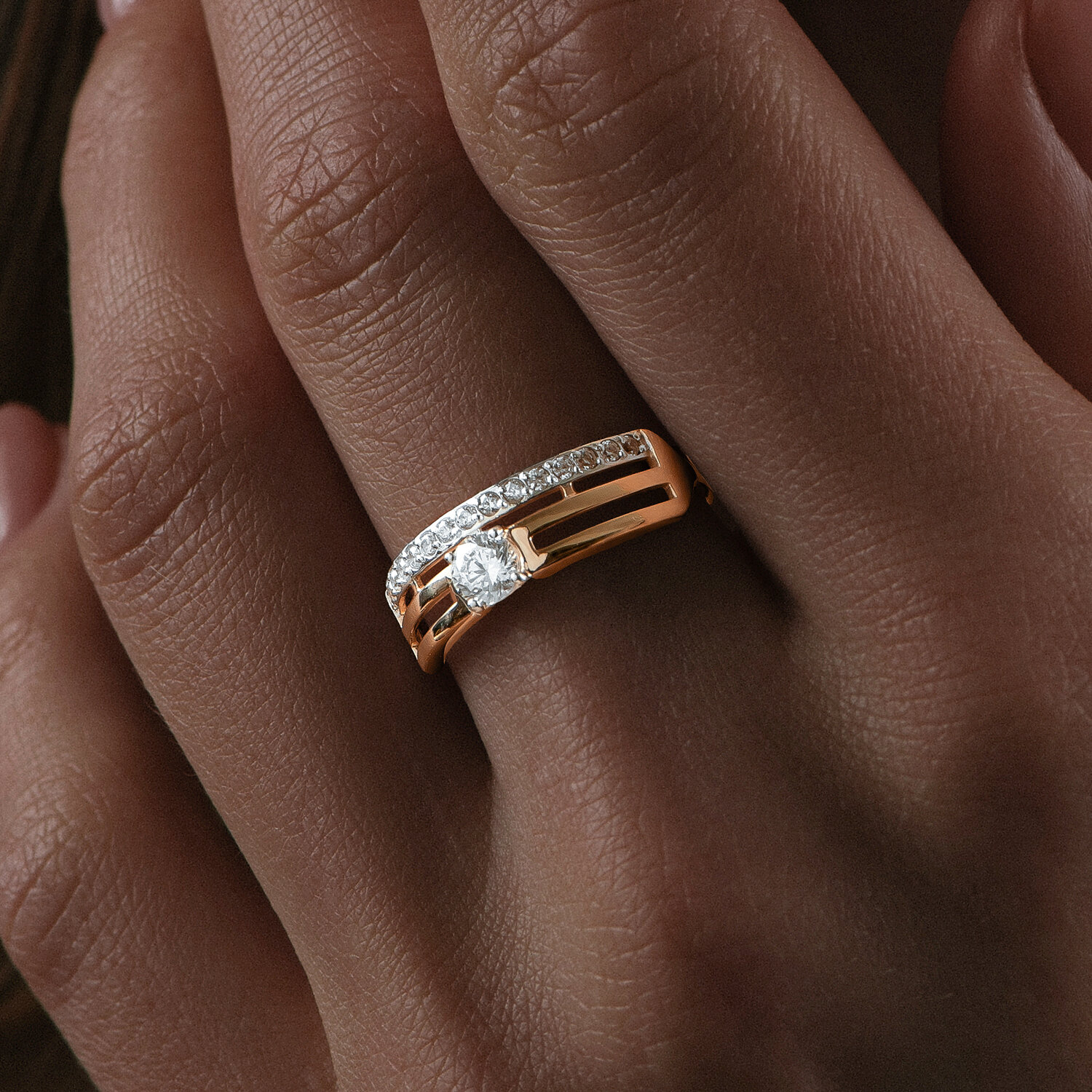 Diamant 31-110-00305-1 Women's Jewelry, Ring Size 17, 9k Red Gold 375, Rhodium Plated, 15 Round Colorless Cubic Zirconia 0.248 ct, 1.25 mm, 1.49 g