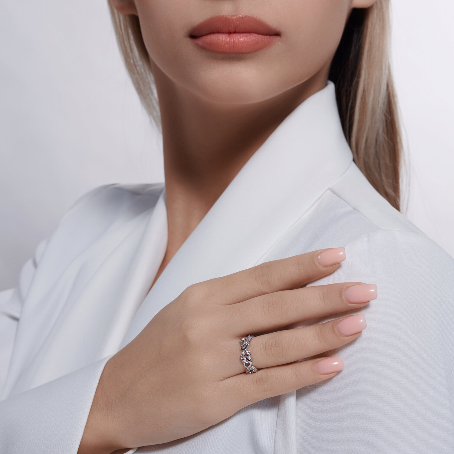 Inel SOKOLOV 94013838 pentru femei, Argint 925 placat cu rodiu, Zirconiu Cubic rotund incolore 0.306 ct, Colecția SKLV, Lățime 5mm, 1.92g, Mărime Inel 17.5