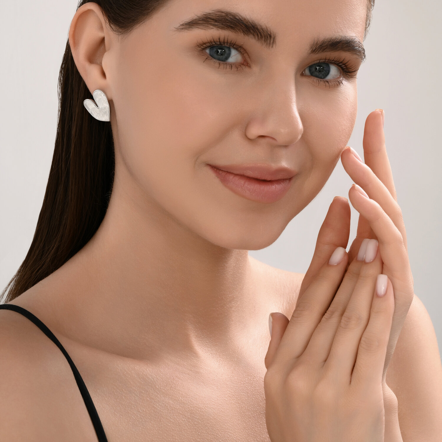 Diamant 94-122-02341-1 Heart-Shaped Stud Earrings, 925 Sterling Silver, Rhodium Plated, White Enamel, Women's Jewelry, 19x20x3 mm, 4.35g