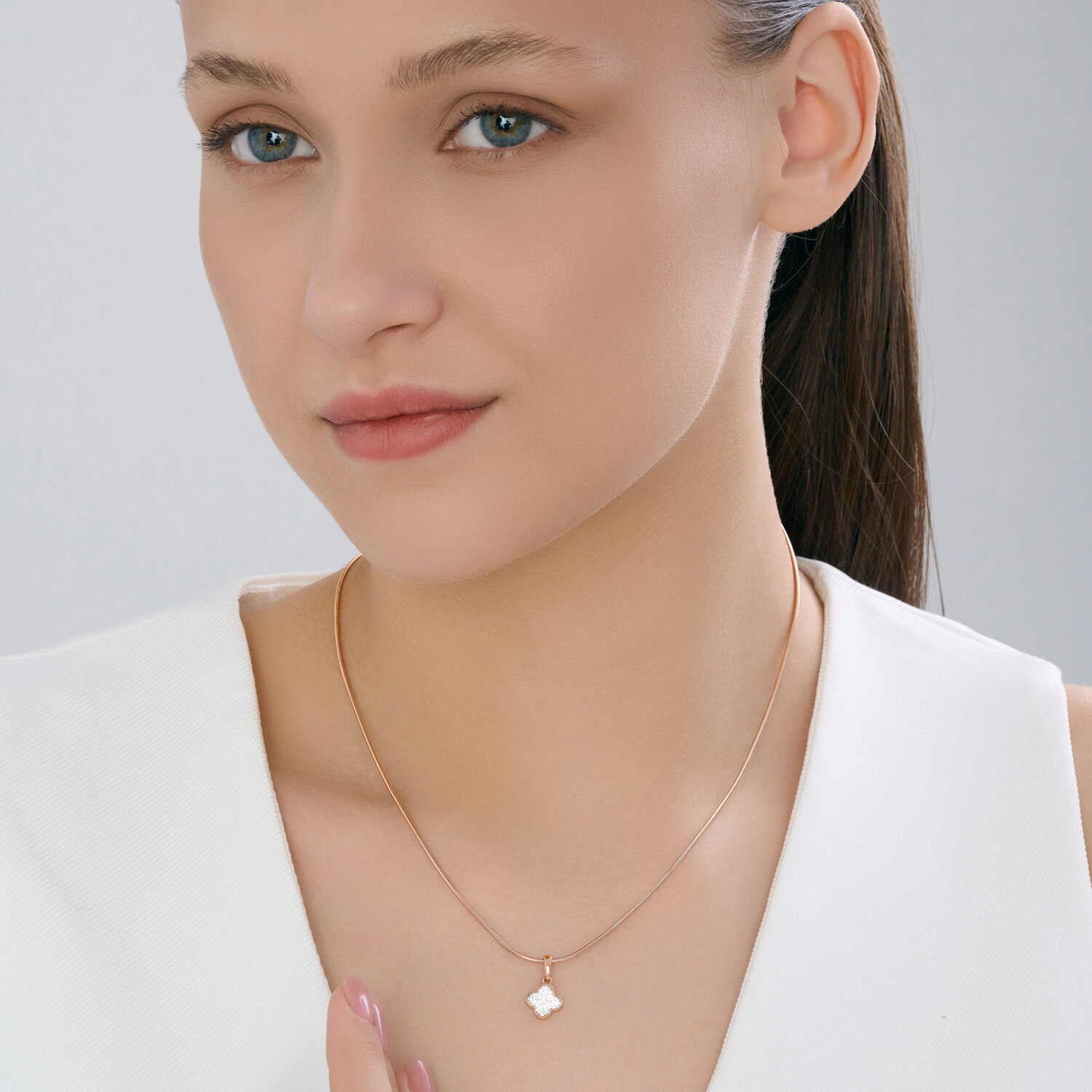 SOKOLOV 036711 Women's Clover-Shaped Pendant, 585 Red Gold, Rhodium Plated, 24 Round Colorless Cubic Zirconia 0.228 ct, 17x9x4 mm, 0.71 g