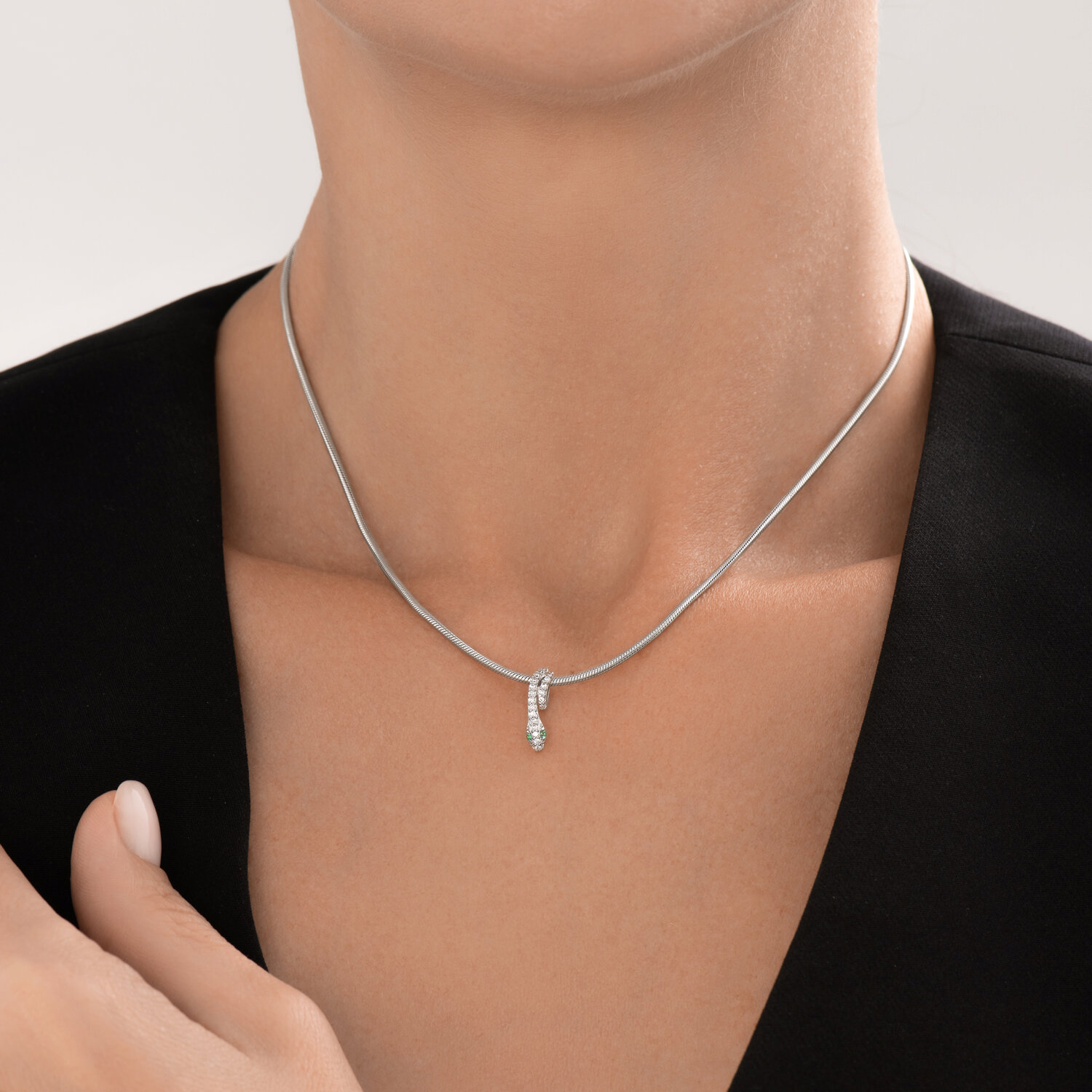 Diamant 94-130-02312-1 Women's Snake-Shaped Pendant, 925 Sterling Silver, Rhodium Plated, Green Cubic Zirconia, 15x6x4 mm