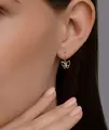 Детские серьги в форме бабочки Diamant 51-120-02808-1, красное золото 585 пробы, круглый бесцветный кубический цирконий 1 мм, французский замок, 15x8x2 мм