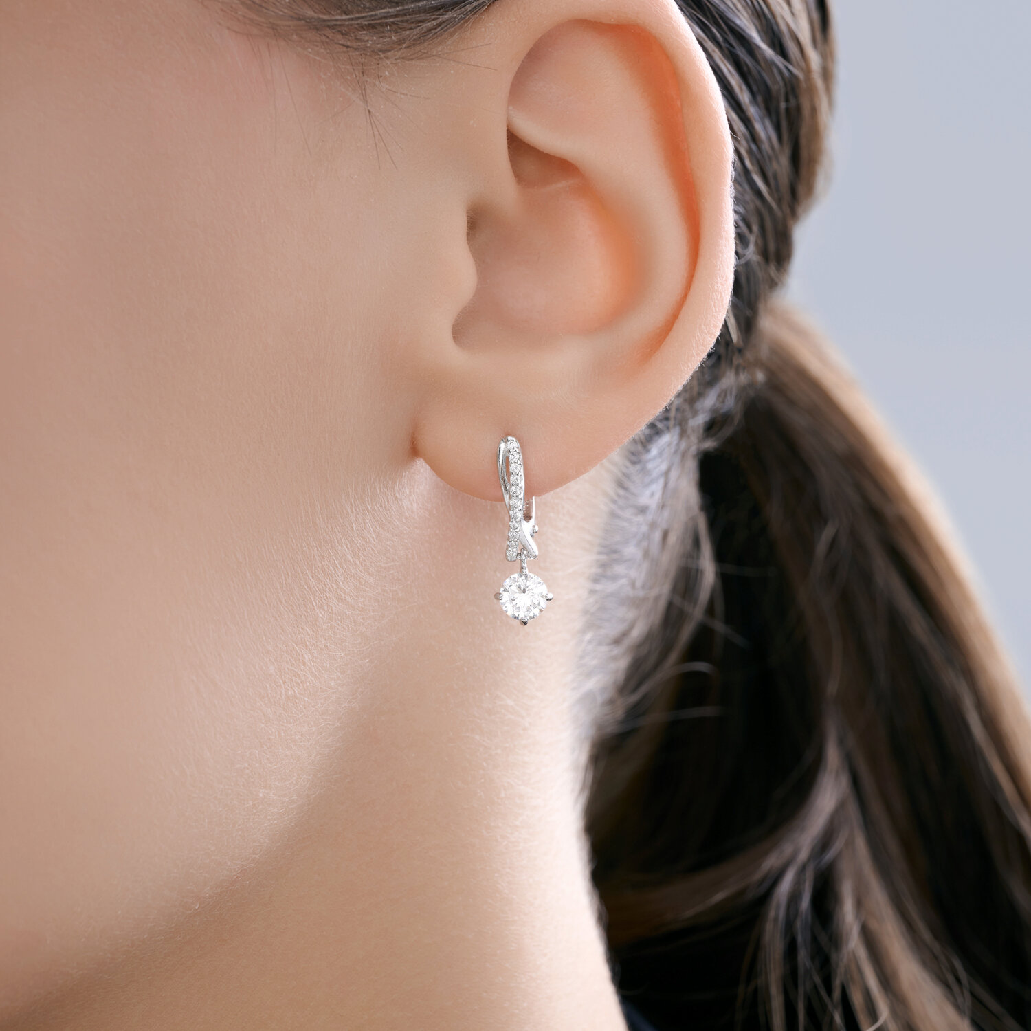 Bijuterie Diamant 94-121-00043-1 pentru femei, Argint Sterling 925 placat cu rodiu, Zirconiu Cubic (Fianit) rotund incolore, 0.198 carate, închidere englezească