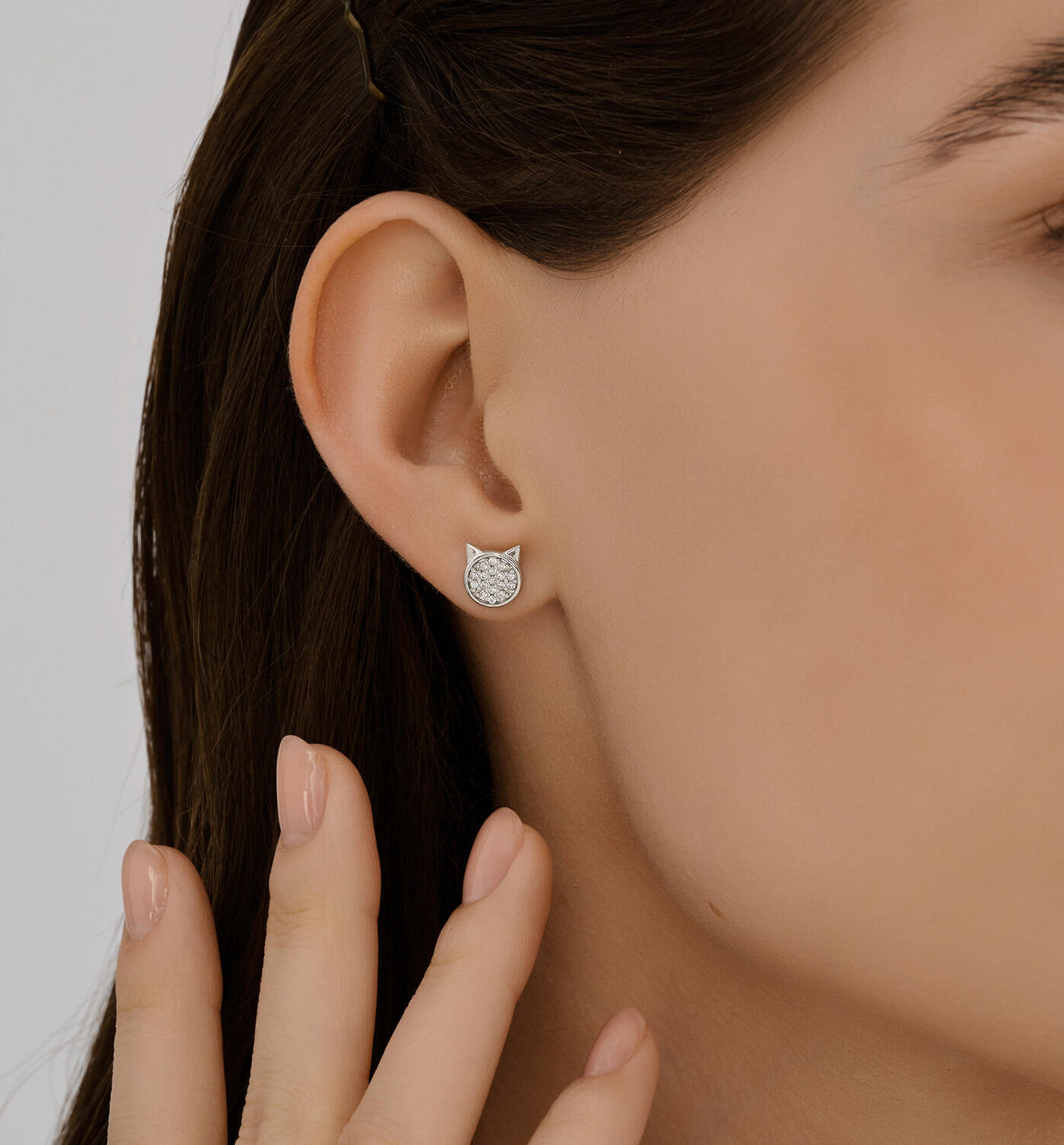 Серьги-гвоздики Diamant 94-122-02252-1 для женщин, форма головы кошки, стерлинговое серебро 925 с родиевым покрытием, кластер из круглых фианитов, 8x7x1 мм