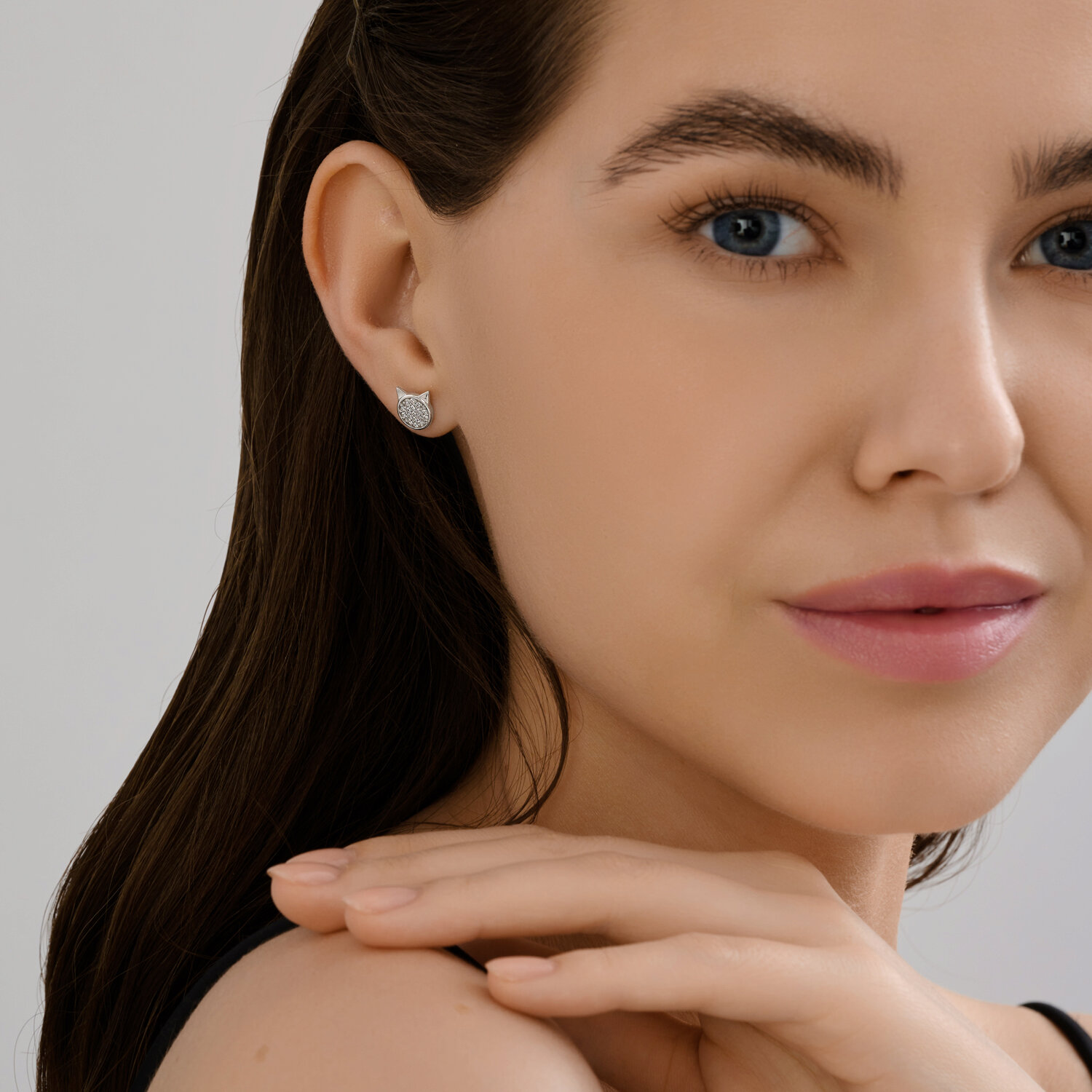 Серьги-гвоздики Diamant 94-122-02252-1 для женщин, форма головы кошки, стерлинговое серебро 925 с родиевым покрытием, кластер из круглых фианитов, 8x7x1 мм
