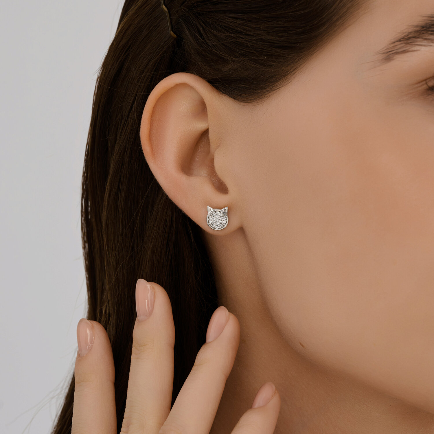 Серьги-гвоздики Diamant 94-122-02252-1 для женщин, форма головы кошки, стерлинговое серебро 925 с родиевым покрытием, кластер из круглых фианитов, 8x7x1 мм