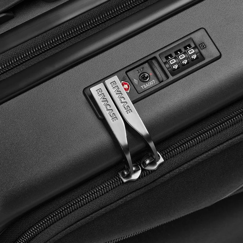 Troley Cabina RIVACASE 8180 Clark-ECO, Coara Rida 20 inch, 34L Policarbonat PC, Material Reciclat RPET, Lacat TSA, Extensibil, 4 Roți Duble, Negru