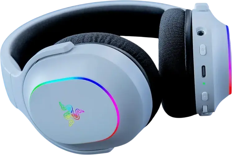 Casca Gaming Wireless Razer Barracuda X Chroma RGB, Albă, Drivere TriForce 40mm, HyperSpeed 2.4GHz și Bluetooth 5.2, SmartSwitch, Sunet Surround 7.1, Baterie 70h