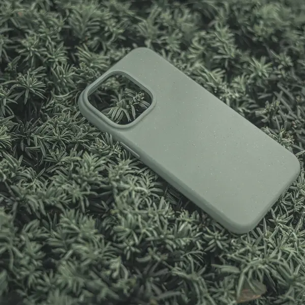 Husa Spate Forever Bioio Biodegradabila pentru iPhone 14 Pro, Verde, Cover Eco-Friendly din Plante, Finisaj Mat, Design Slim cu Colturi Anti-Shock