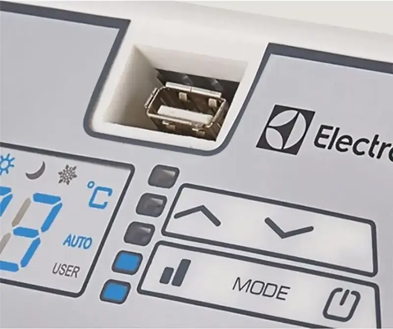 Конвектор Electrolux ECH/RI-2200 Rapid Digital Inverter, 2200 Вт, монолитный нагревательный элемент, ЖК-дисплей, таймер, IP24, белый, для 25 м2