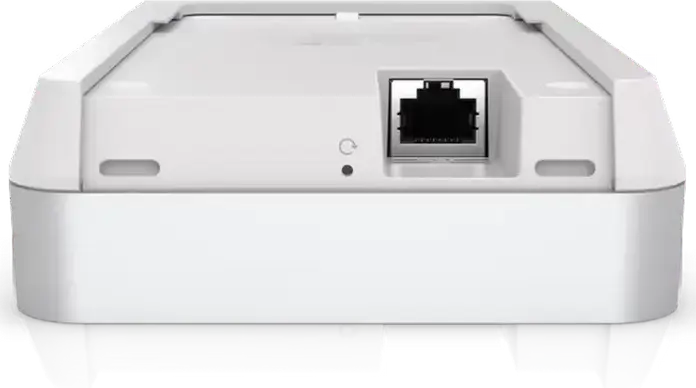 Ubiquiti U7-Pro-Wall Точка доступа WiFi 7, 6 пространственных потоков, 2.5 GbE PoE+, Трехдиапазонный 6ГГц/5ГГц/2.4ГГц, 300+ клиентов, Настенный монтаж, Белый