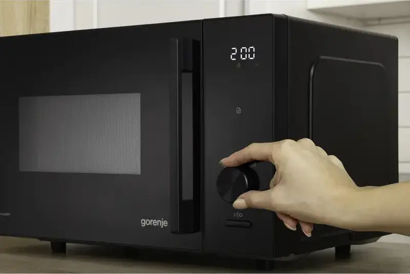 Микроволновая печь Gorenje MO23S4B5 с грилем, отдельно стоящая, 23 л, технология InverterPower, 800 Вт/1000 Вт, 16 автопрограмм, черная