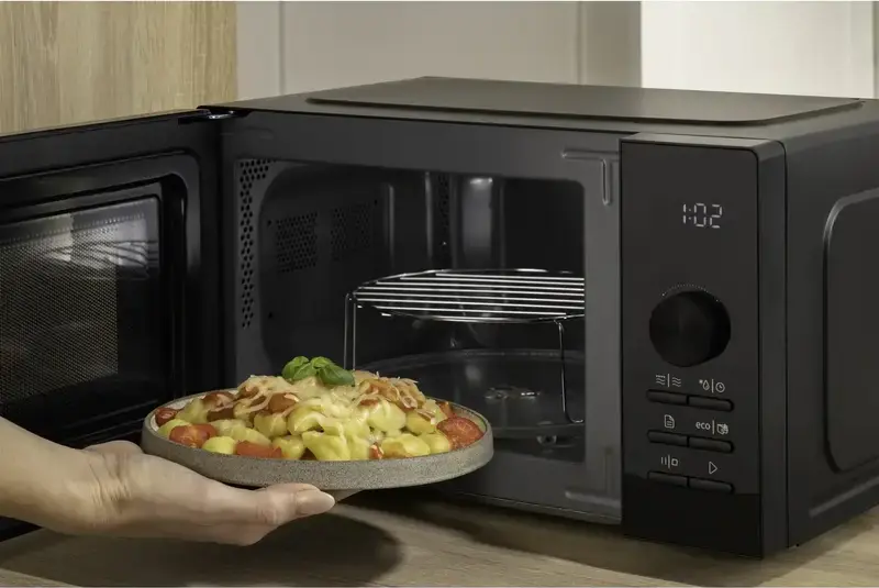 Gorenje MO20A4B5 Freestanding Microwave Oven with Grill, 20L Capacity, InverterPower Technology, 800W Microwave, 1000W Grill, 20 Auto Programs, Black