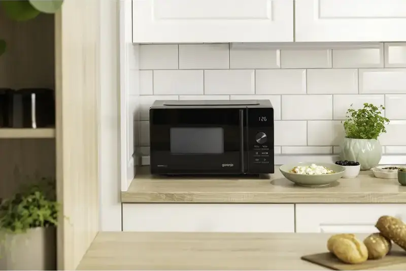 Gorenje MO20A4B5 Freestanding Microwave Oven with Grill, 20L Capacity, InverterPower Technology, 800W Microwave, 1000W Grill, 20 Auto Programs, Black